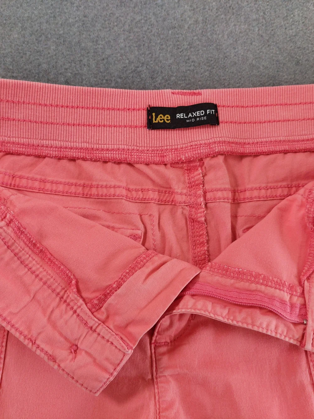 Lee Relaxed Fit Mid Rise Cargo Capri Pants Coral Pink Stretch Size 16 XL